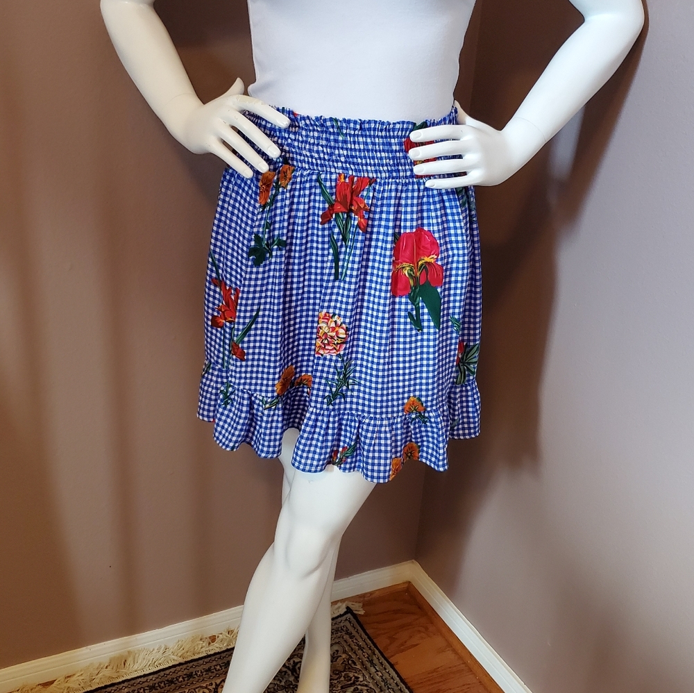 NWT JENN & JO floral print gingham skirt